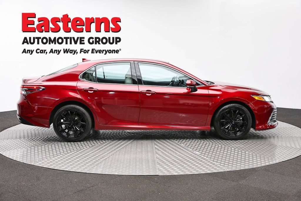 Used 2021 Toyota Camry XLE AWD/4WD image 4