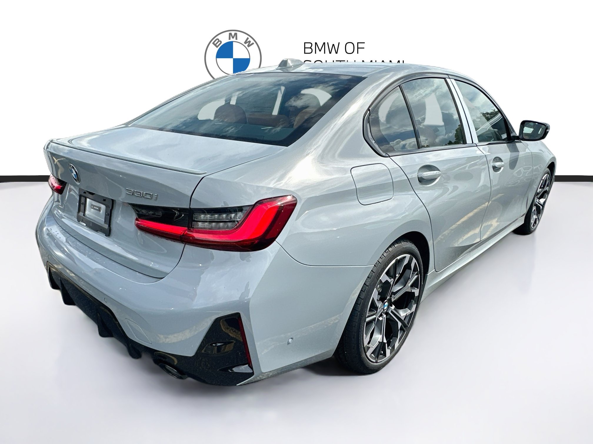 New 2026 BMW 330i Sedan w/ M Sport Package RWD image 6