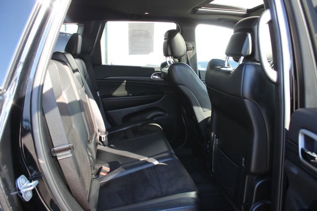 Used 2020 Jeep Grand Cherokee Altitude AWD/4WD image 30