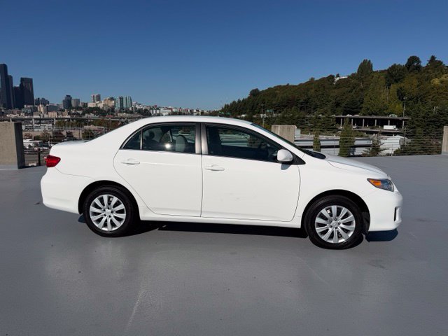 Used 2013 Toyota Corolla LE FWD image 2