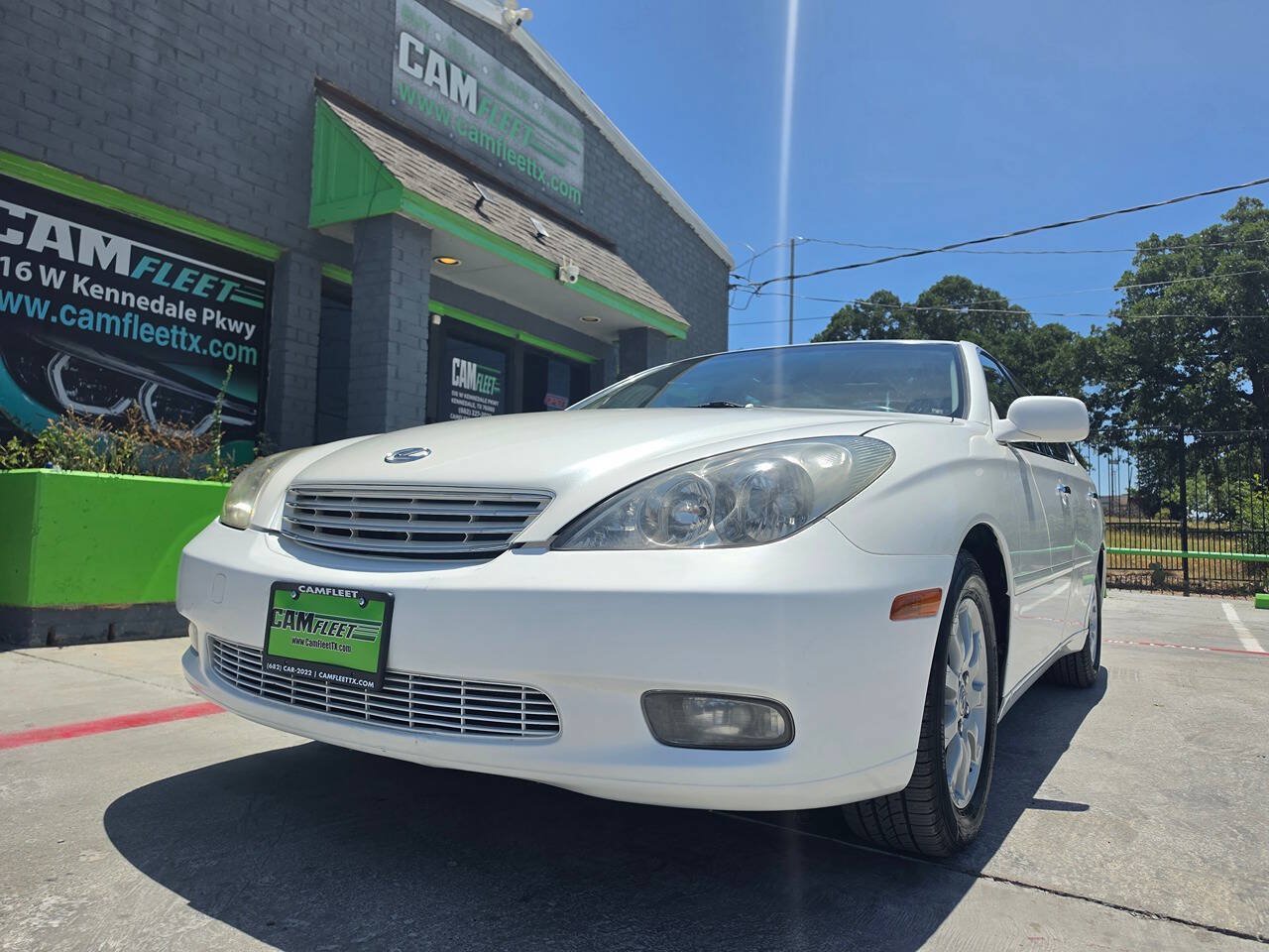Used 2002 Lexus ES 330 w/ Premium Pkg FWD image 2