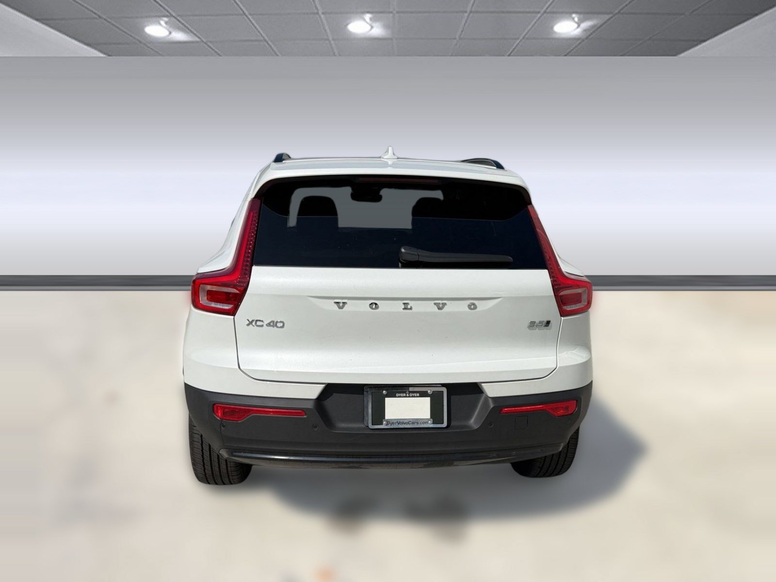Certified 2026 Volvo XC40 B5 Plus w/ Climate Package AWD/4WD image 10