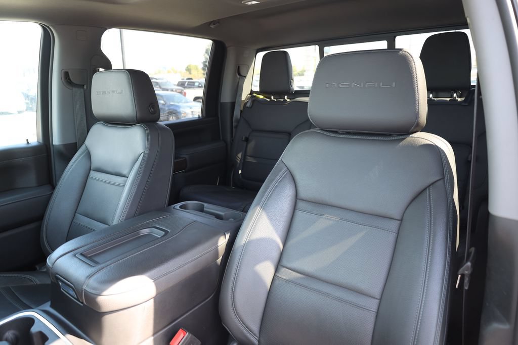 Used 2021 GMC Sierra 3500 Denali w/ Denali Ultimate Package AWD/4WD image 17