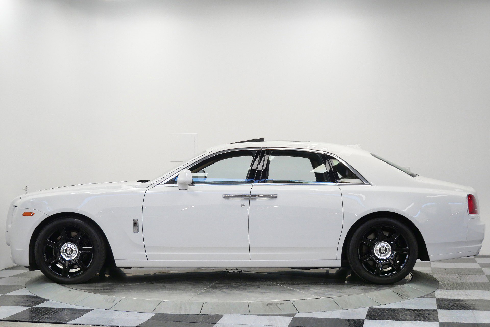 Used 2013 Rolls-Royce Ghost image 55