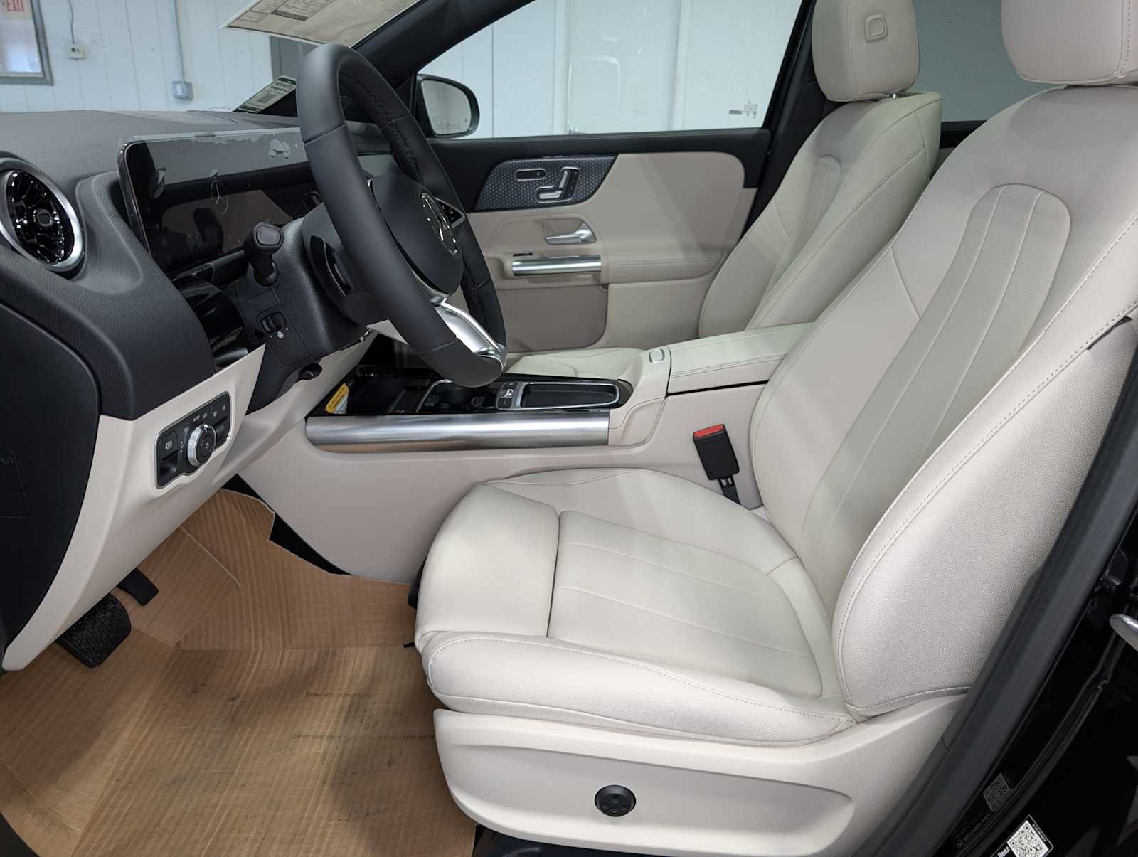 New 2026 Mercedes-Benz GLA 250 4MATIC image 4