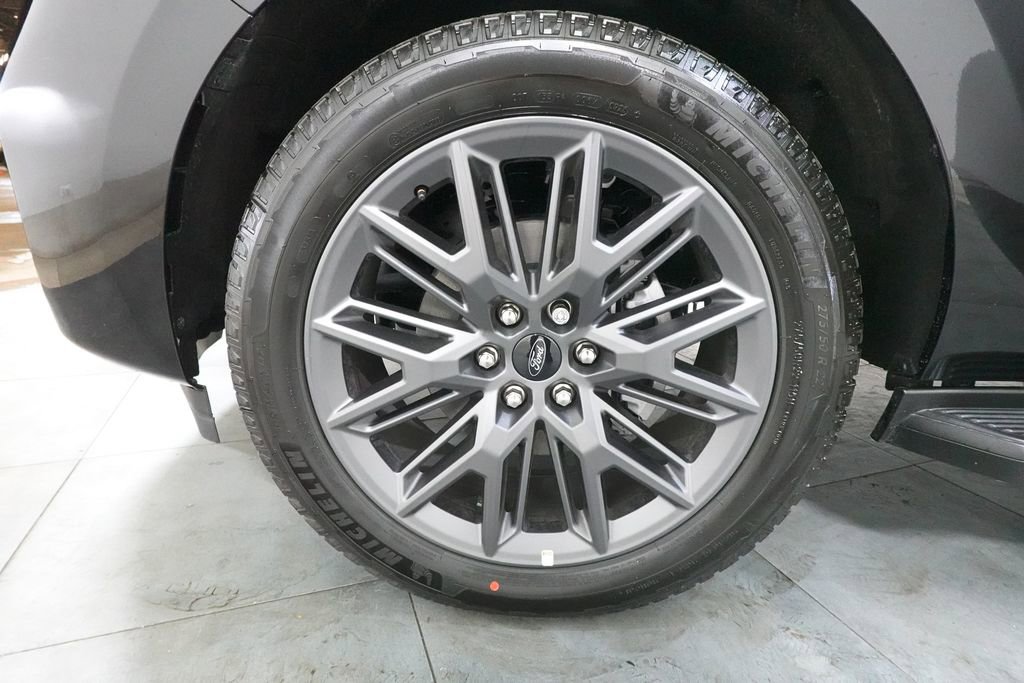 New 2026 Ford Expedition Platinum image 35