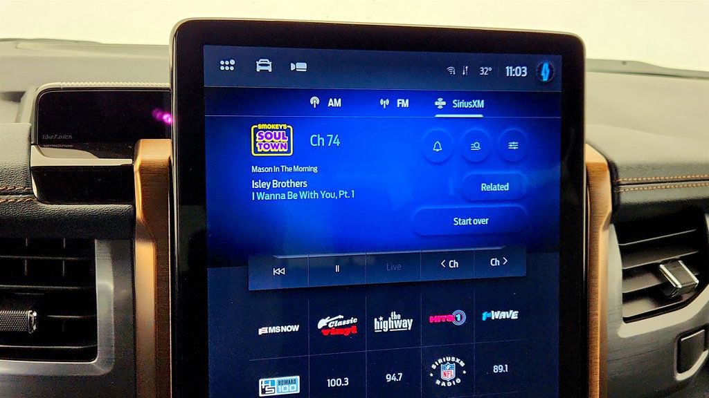 Used 2023 Ford F150 Lightning Lariat image 15