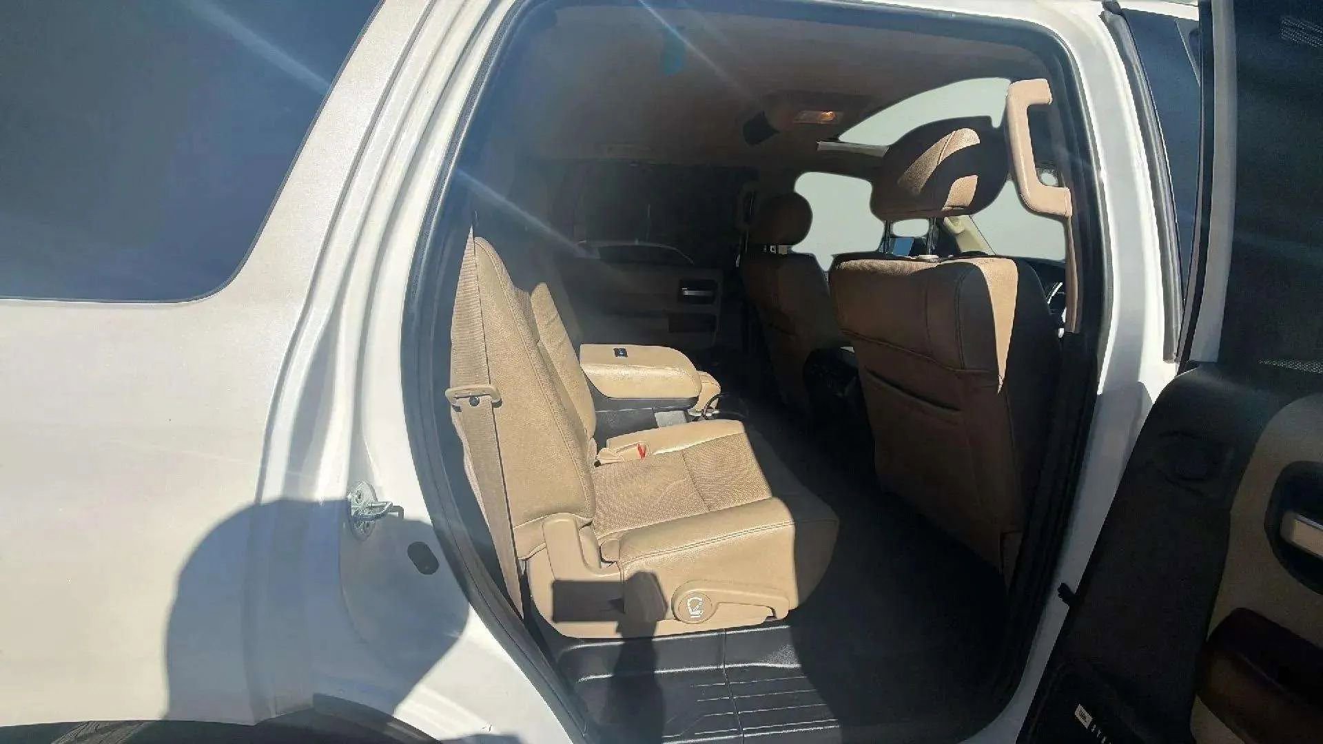 Used 2016 Toyota Sequoia Platinum image 19