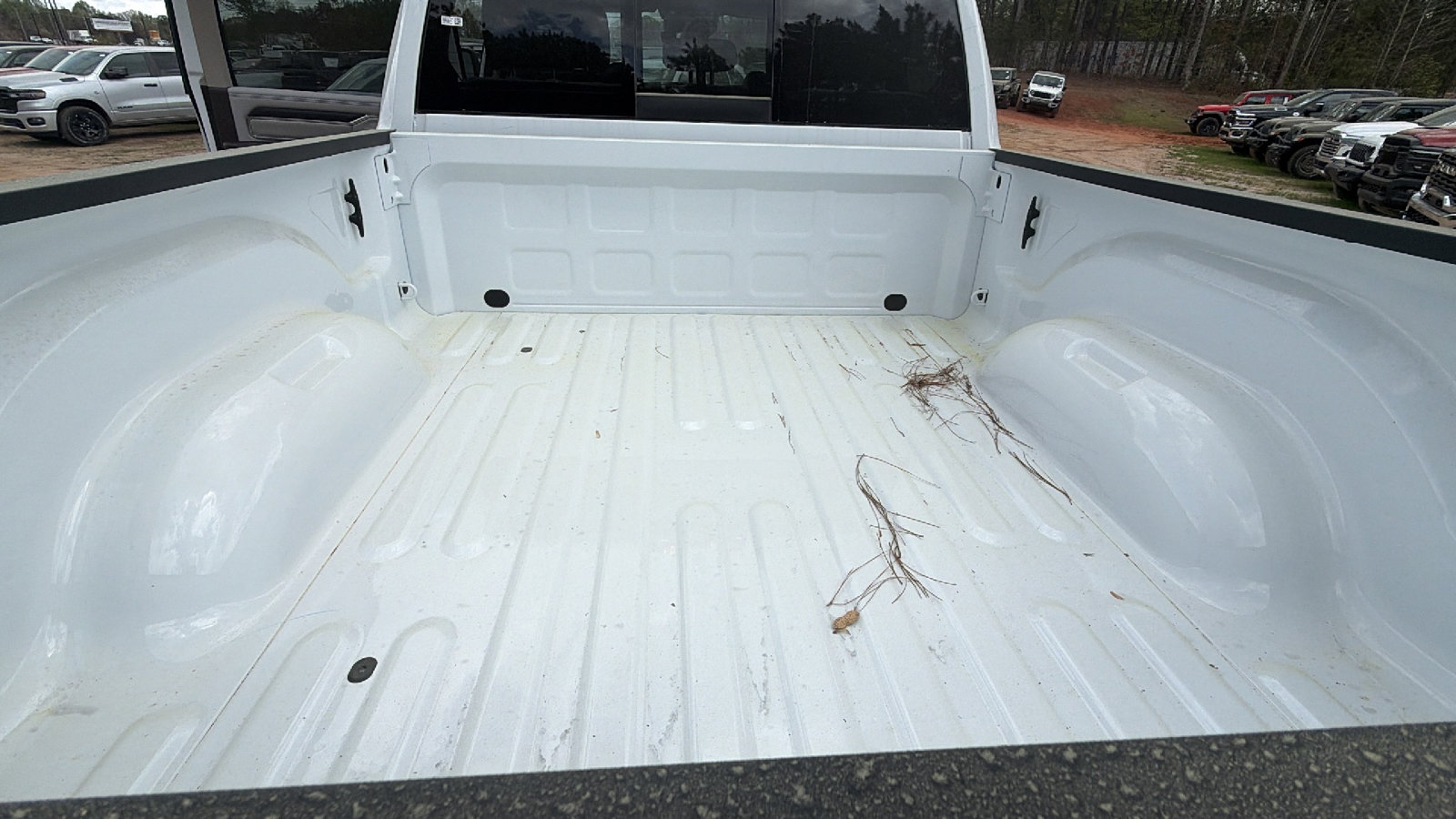 New 2026 RAM 2500 Laramie AWD/4WD image 13