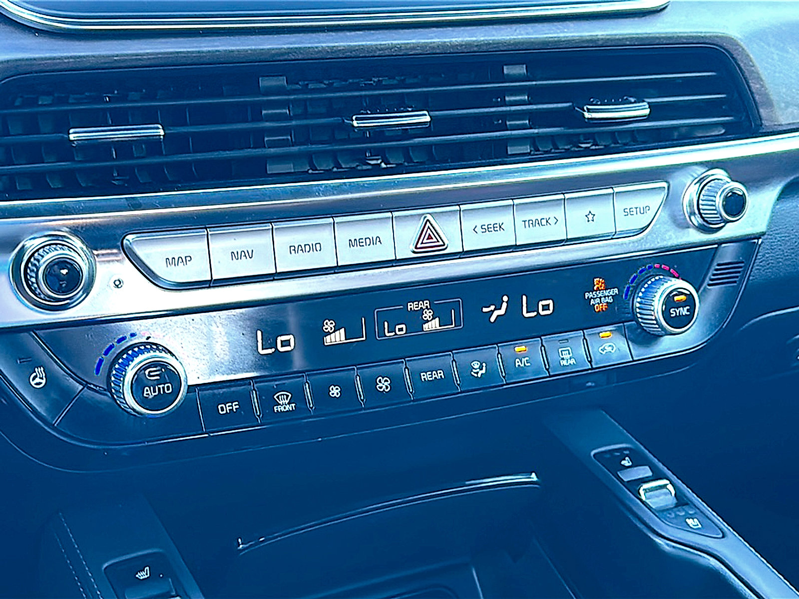 Used 2022 Kia Telluride SX w/ SX Prestige Package image 35