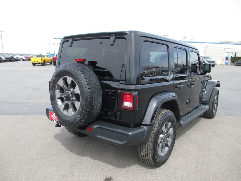 Used 2018 Jeep Wrangler Unlimited Sahara w/ Cold Weather Group image 4