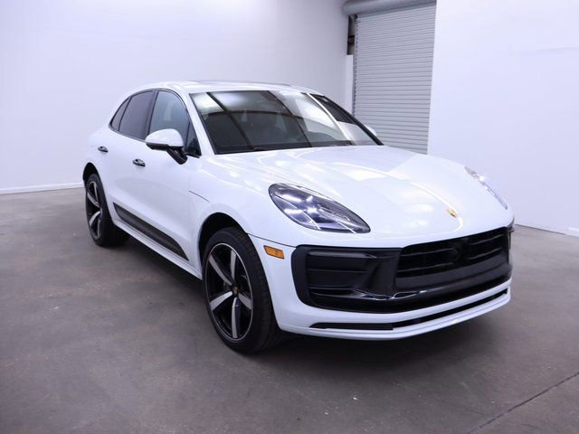 New 2024 Porsche Macan image 8