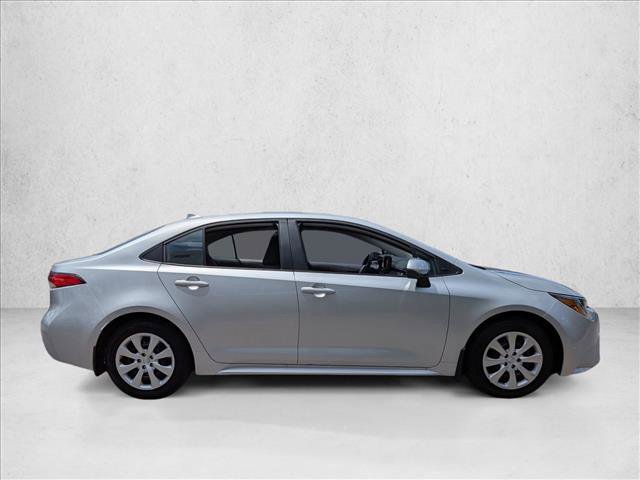Used 2025 Toyota Corolla LE FWD image 4