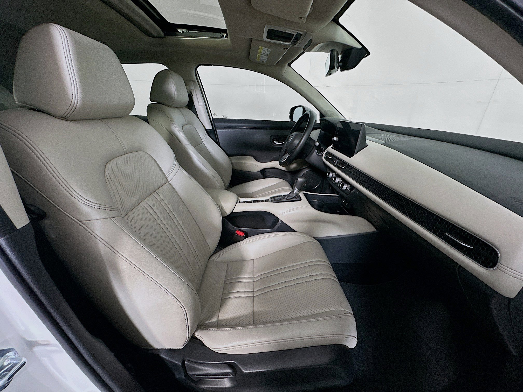 Used 2026 Honda HR-V EX-L image 31