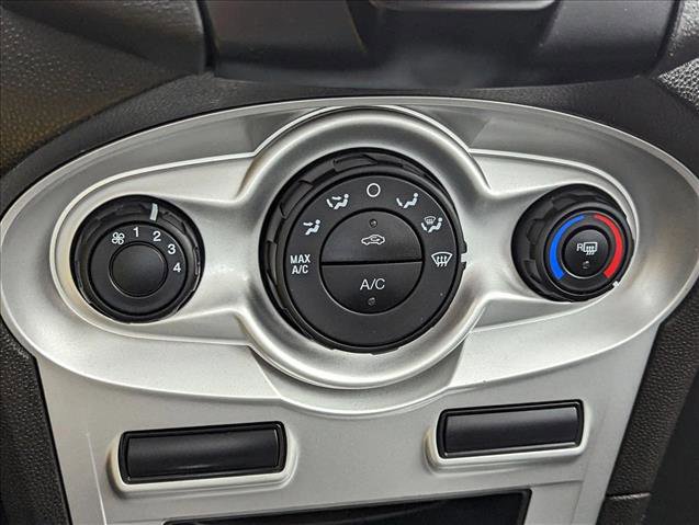 Used 2019 Ford Fiesta SE image 16