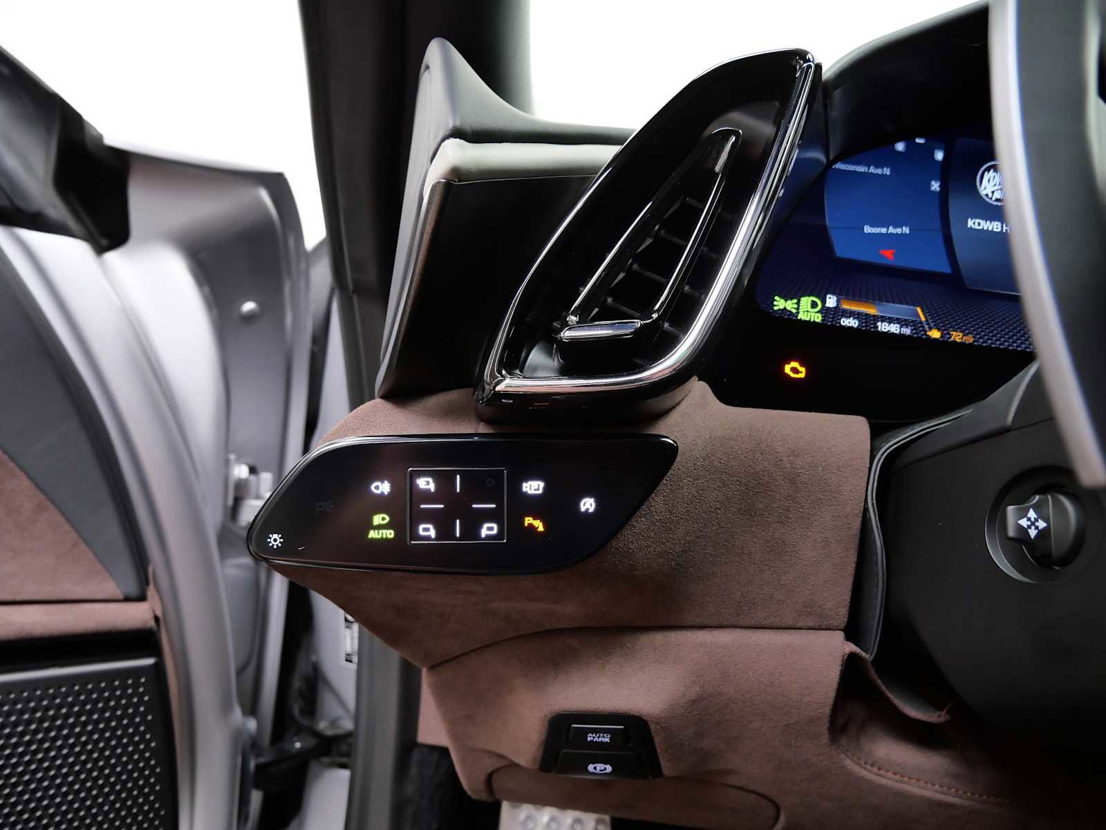 Certified 2024 Ferrari Roma image 28