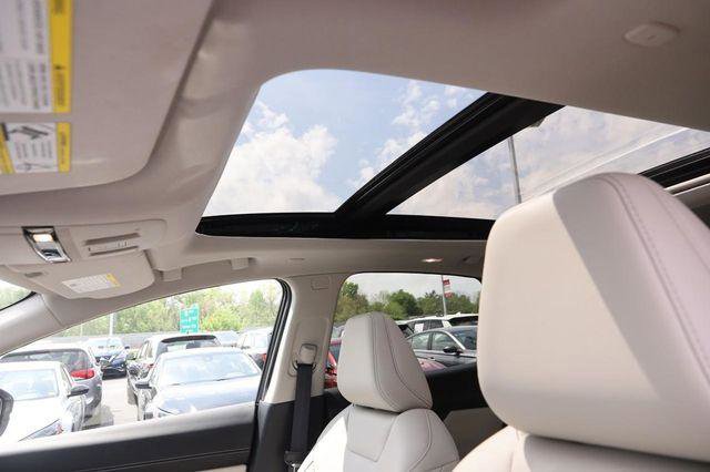 Used 2025 Nissan Murano SL AWD/4WD image 9
