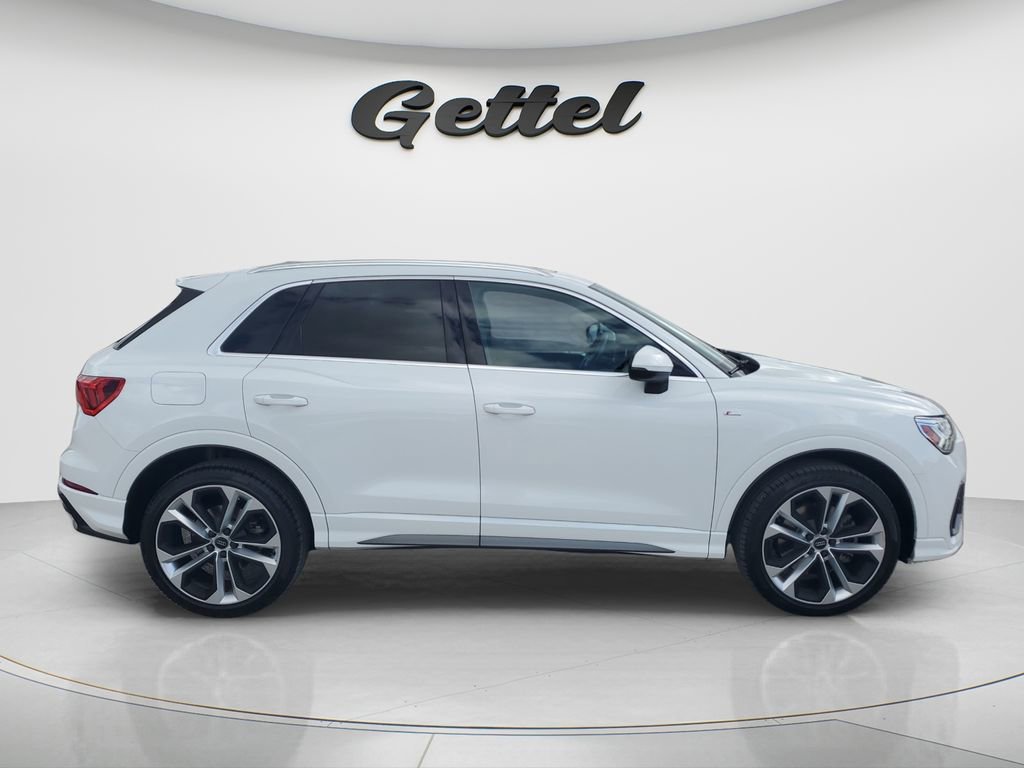 Used 2020 Audi Q3 2.0T Premium Plus w/ Premium Plus Package AWD/4WD image 12