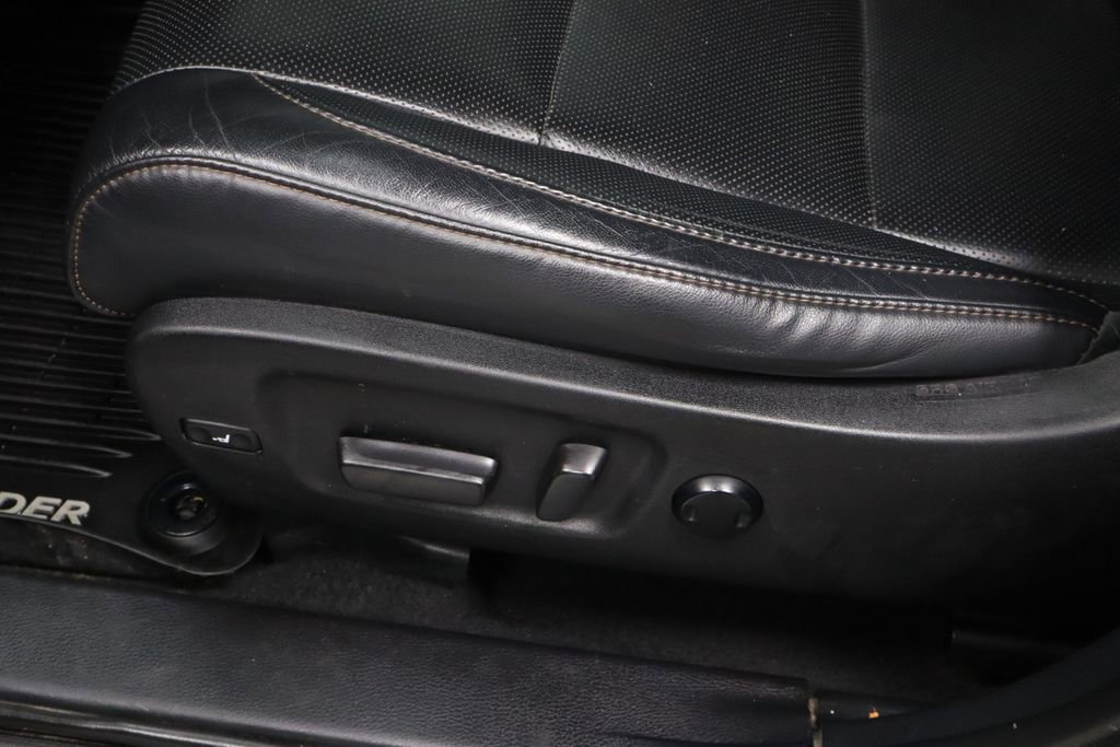 Used 2019 Toyota Highlander Limited AWD/4WD image 25