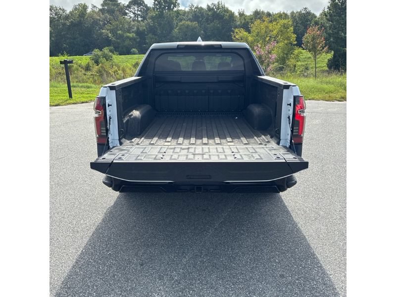 Used 2025 Chevrolet Silverado EV RST AWD/4WD image 5