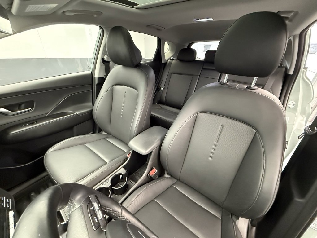 Used 2025 Hyundai Kona Limited image 42