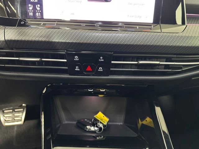 Used 2024 Volkswagen Golf R image 27