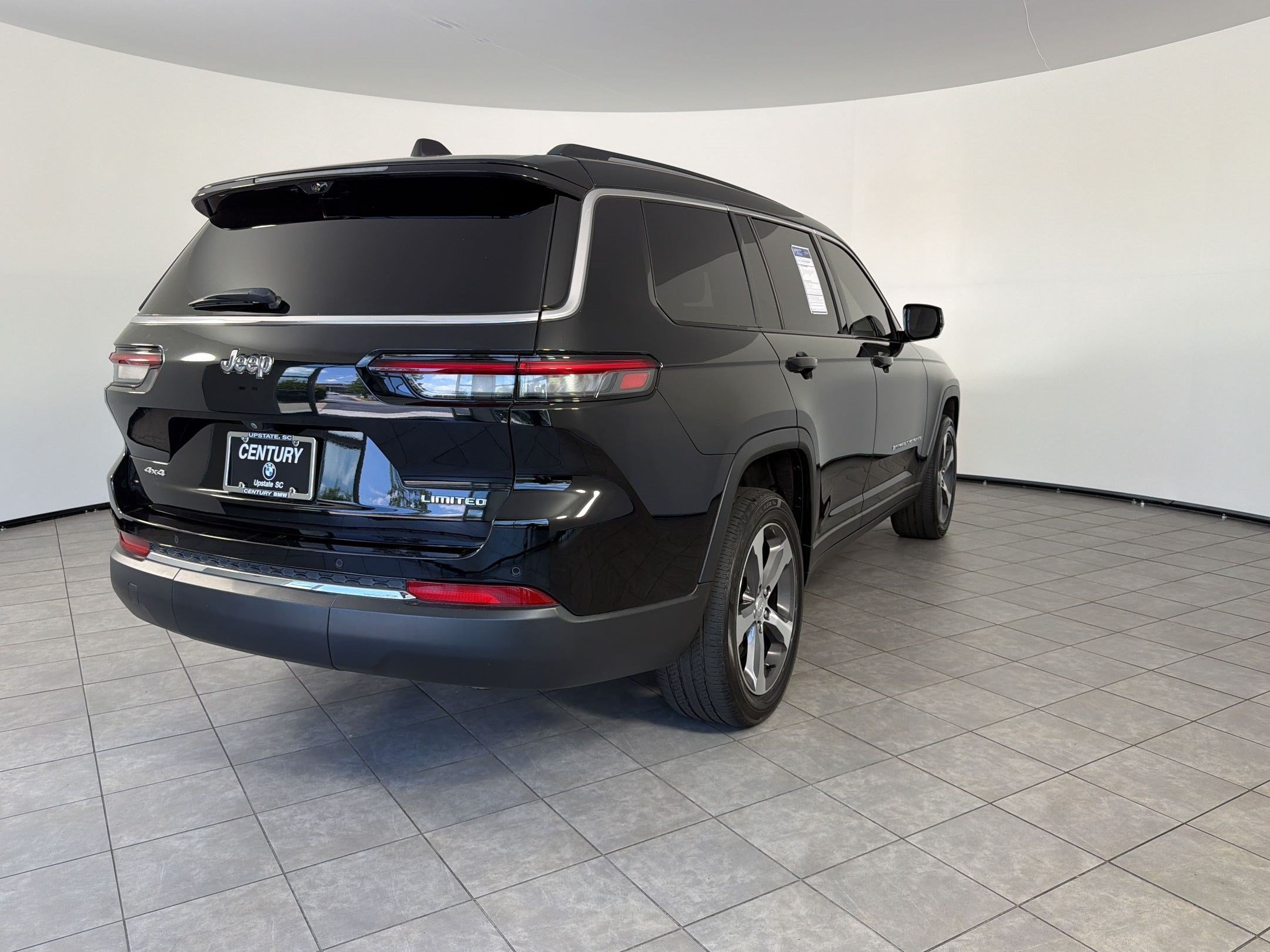 Used 2023 Jeep Grand Cherokee L Limited w/ Luxury Tech Group II AWD/4WD image 9