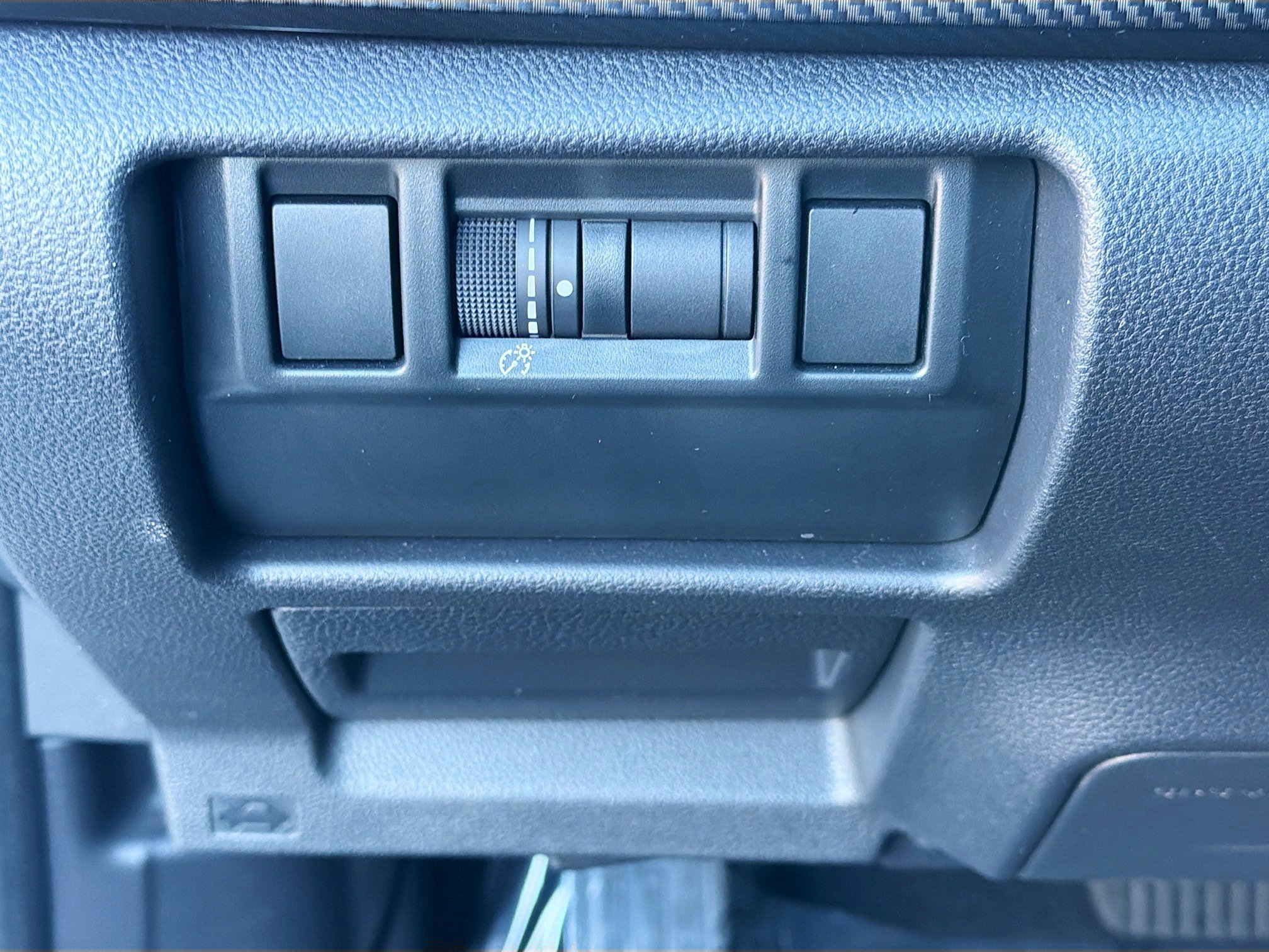 Used 2024 Subaru Crosstrek 2.0i Premium image 34