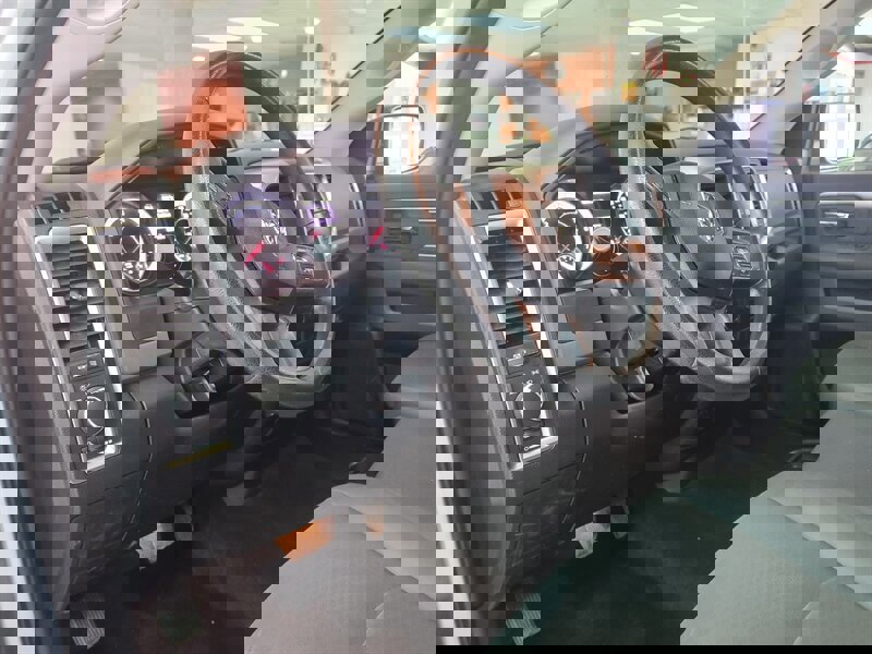 Used 2016 RAM 1500 Classic SLT w/ SLT Plus D￩cor Group image 9