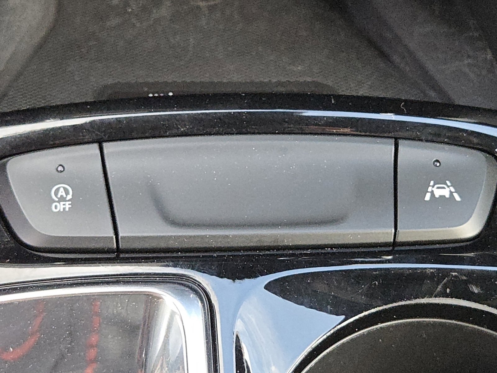 Used 2025 Chevrolet Trax RS w/ Sunroof Package image 34