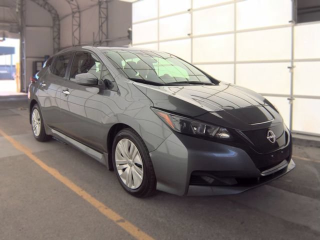 Used 2025 Nissan Leaf S FWD image 2