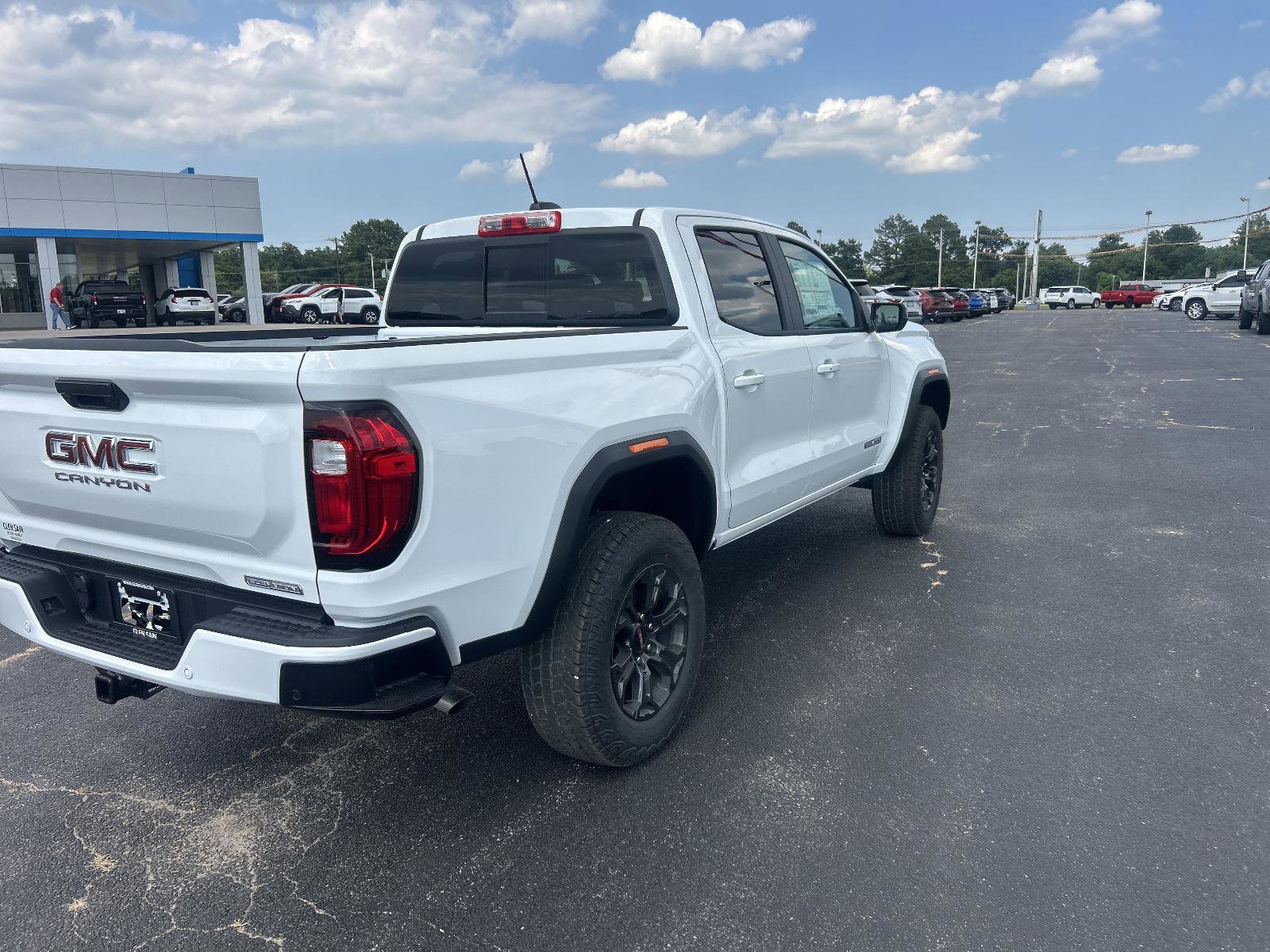New 2025 GMC Canyon Elevation image 5