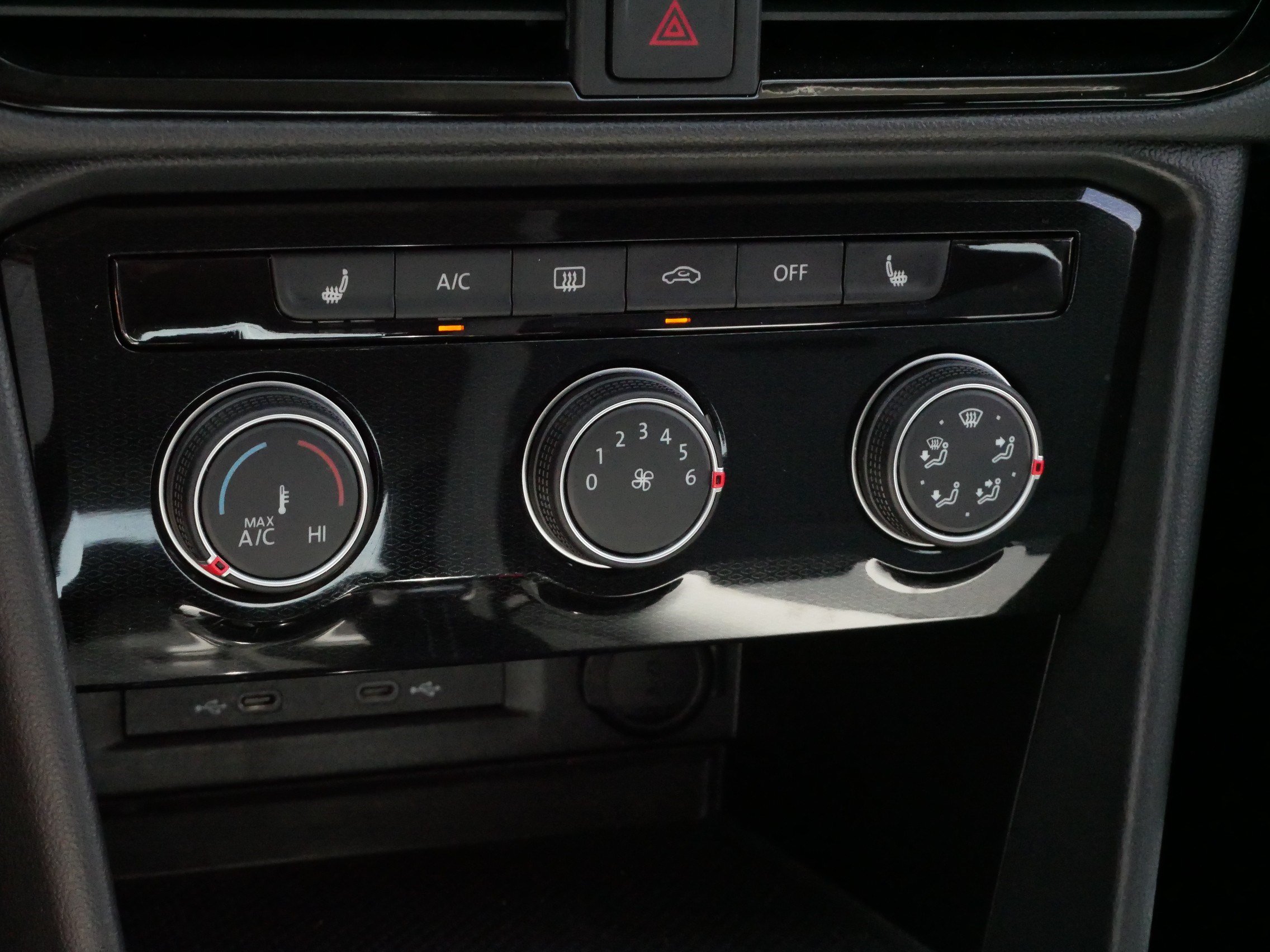 Certified 2025 Volkswagen Taos S AWD/4WD image 23