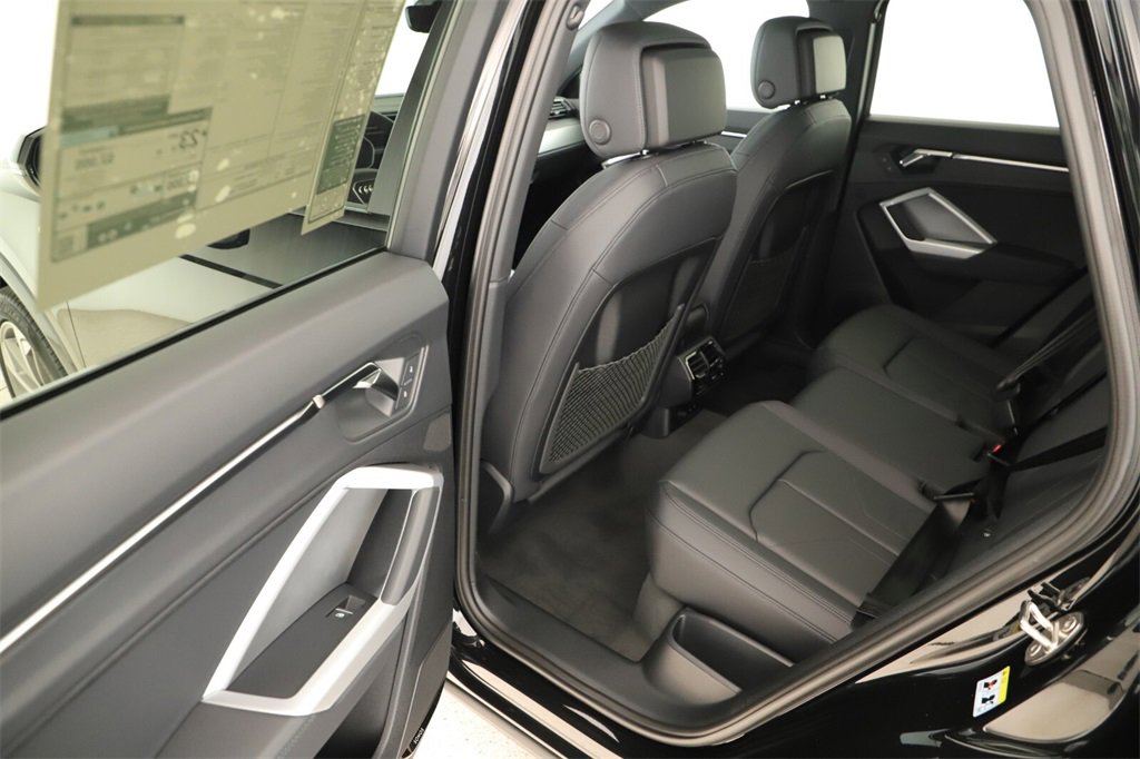 New 2025 Audi Q3 2.0T Premium image 27
