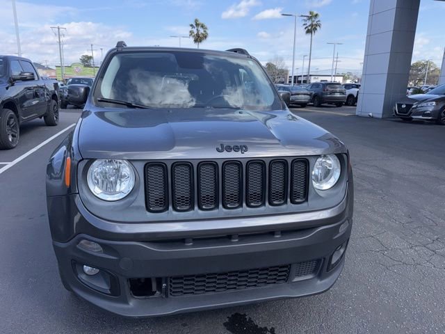 Used 2016 Jeep Renegade Latitude image 2