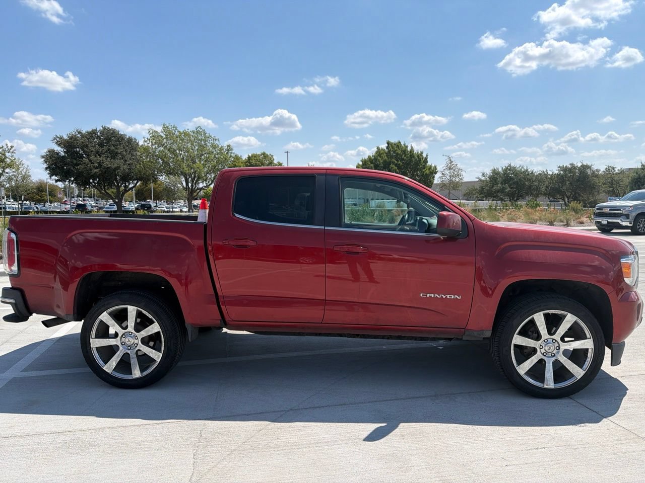 Used 2016 GMC Canyon SLE RWD image 5