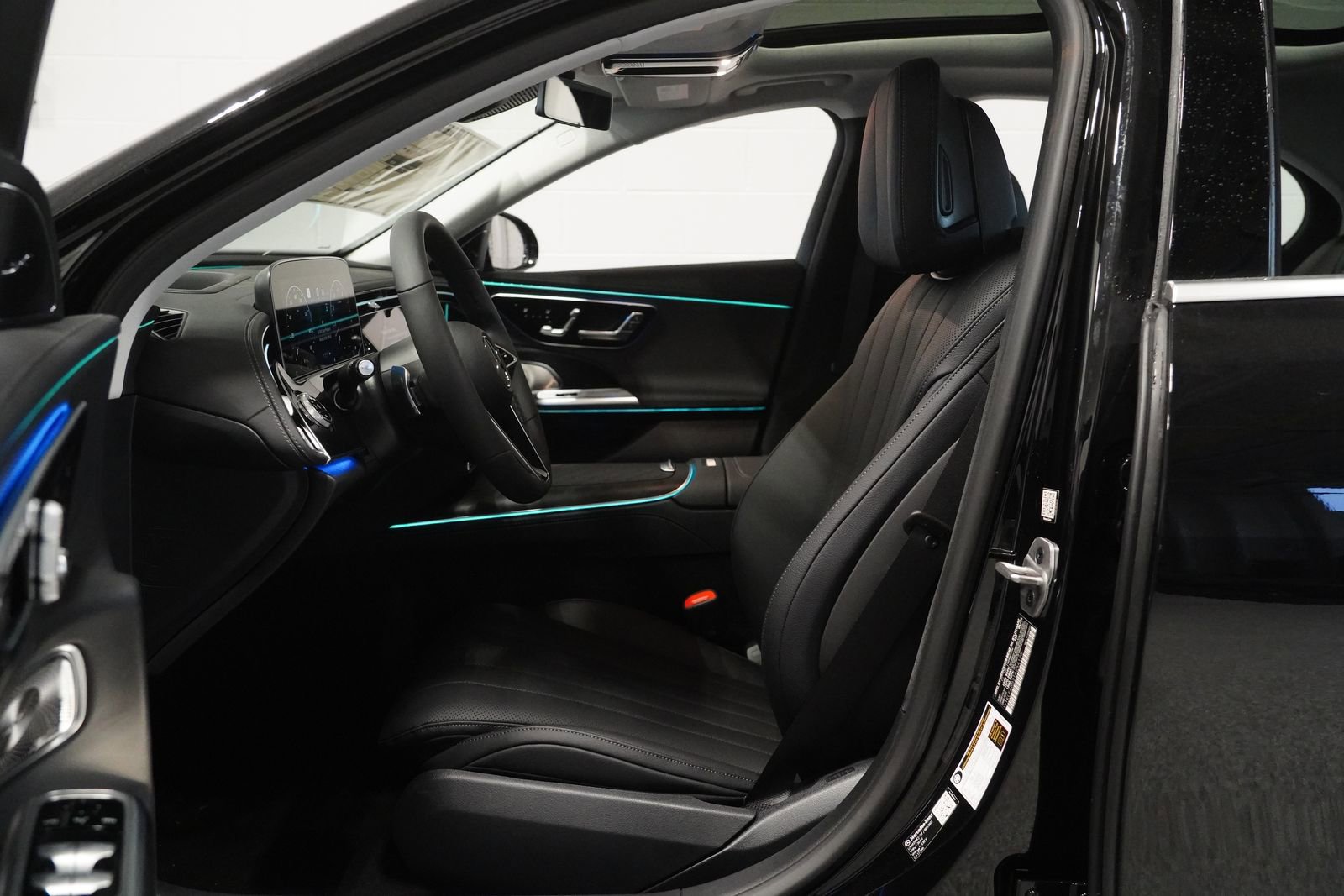 New 2026 Mercedes-Benz E 450 4MATIC Sedan image 14