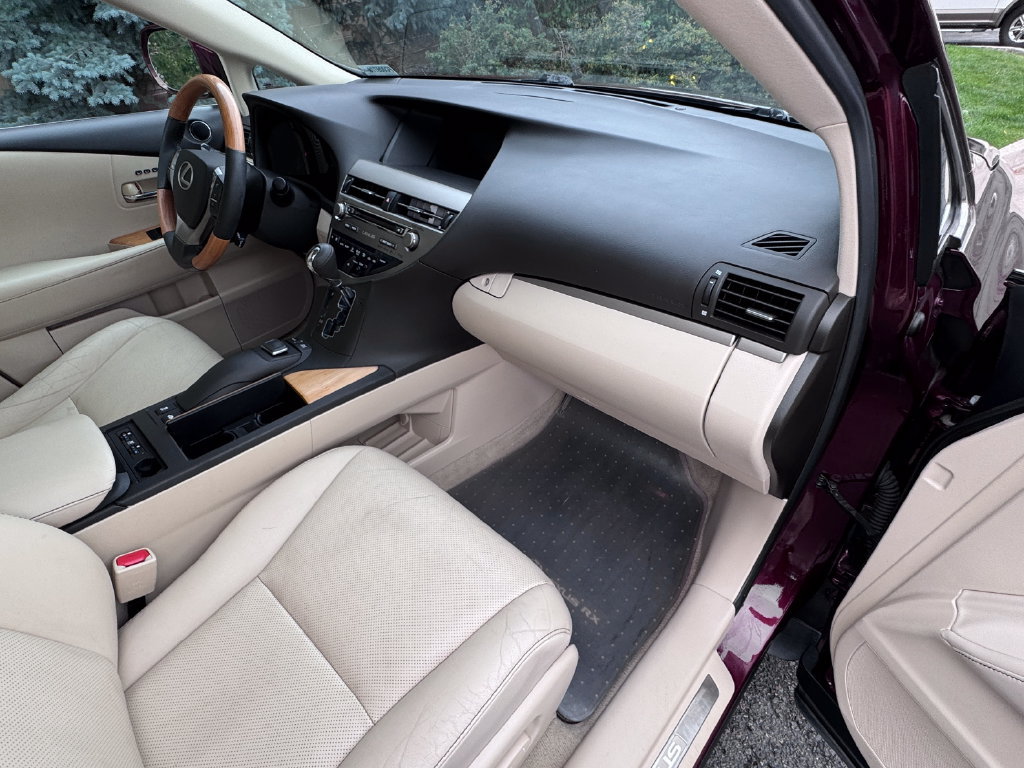 Used 2015 Lexus RX 450h AWD image 35