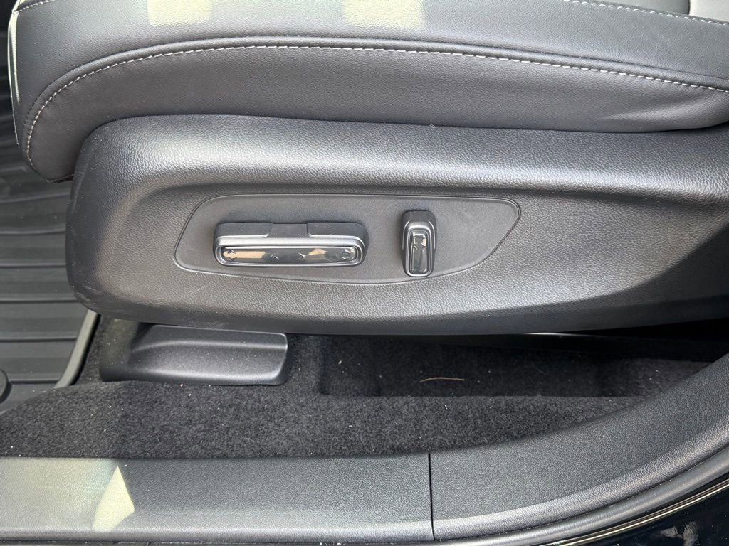 Certified 2025 Acura ADX AWD image 30