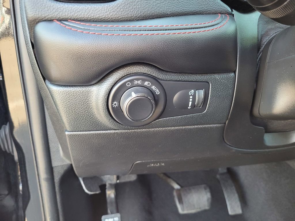 Used 2024 Dodge Durango GT image 25