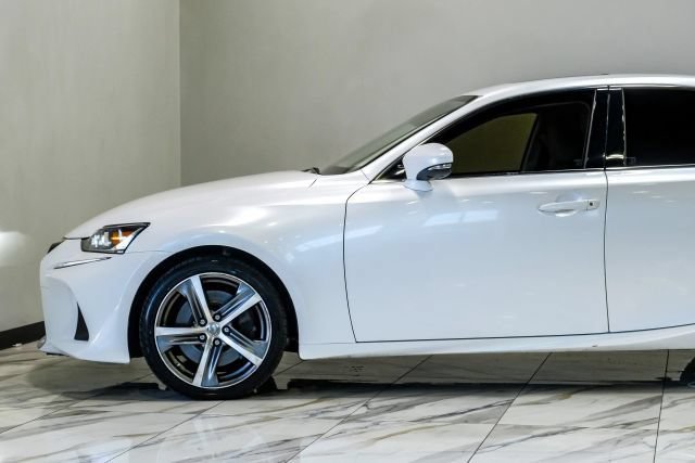 Used 2017 Lexus IS 200t w/ Premium Package RWD image 14