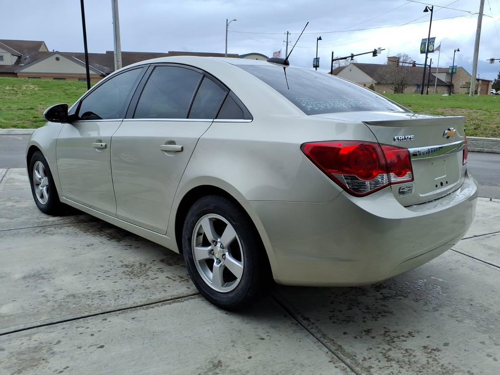 Used 2016 Chevrolet Cruze LT FWD image 5