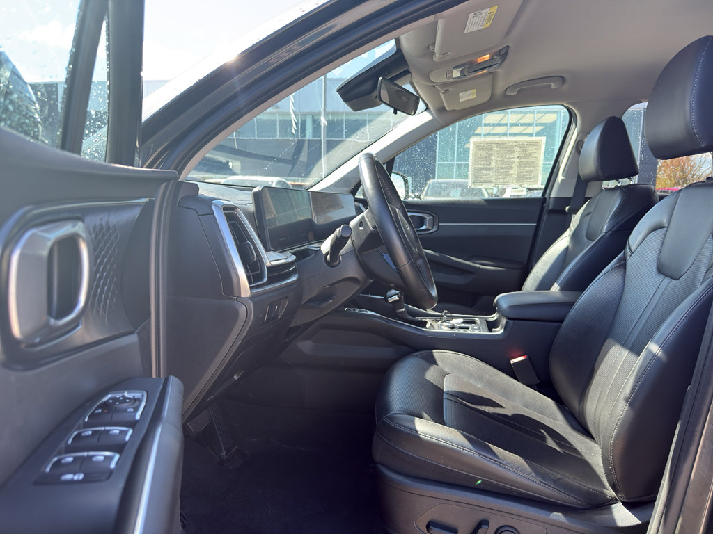 Used 2024 Kia Sorento S AWD/4WD image 11