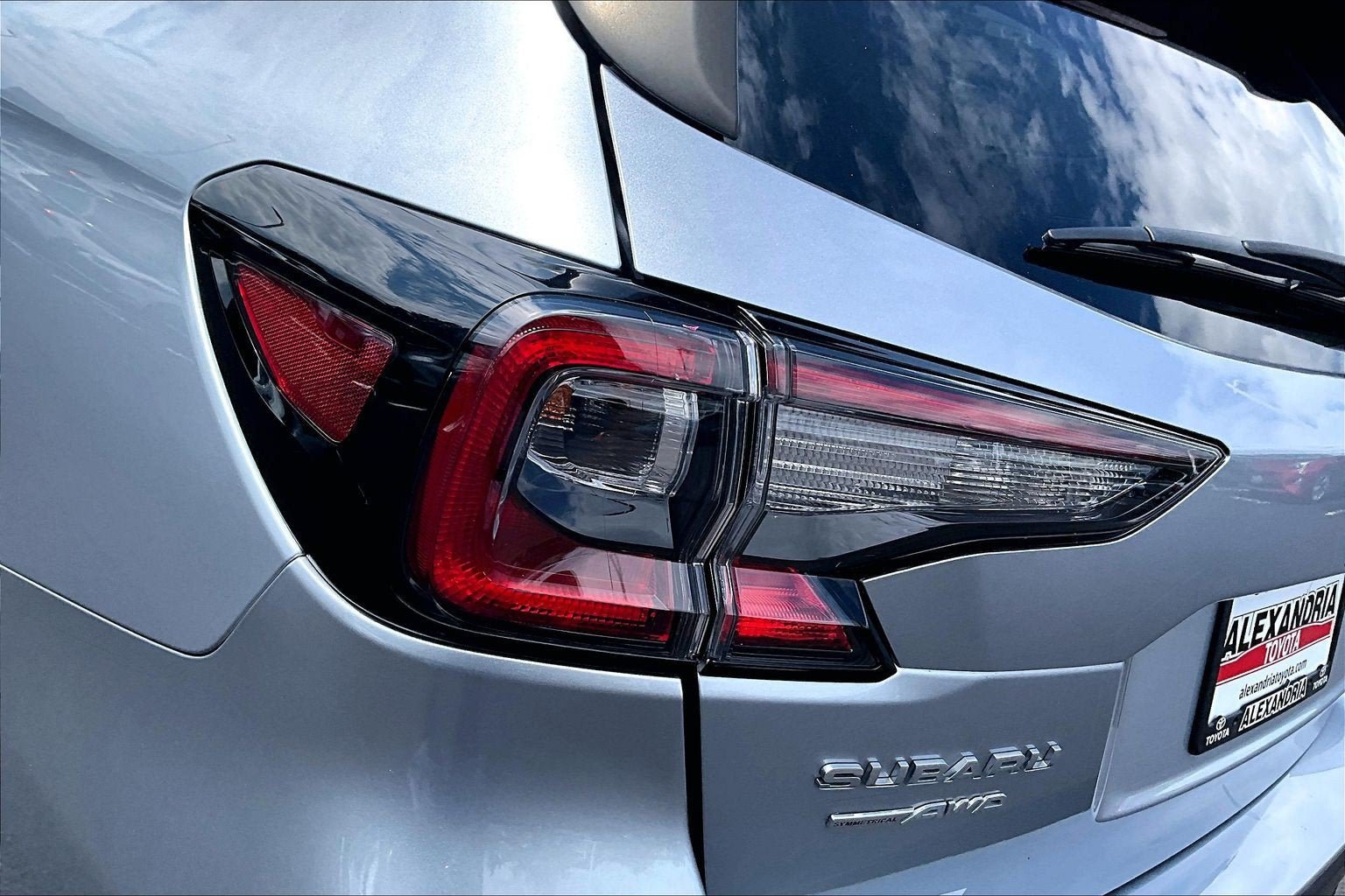 Used 2023 Subaru Outback Premium AWD/4WD image 26