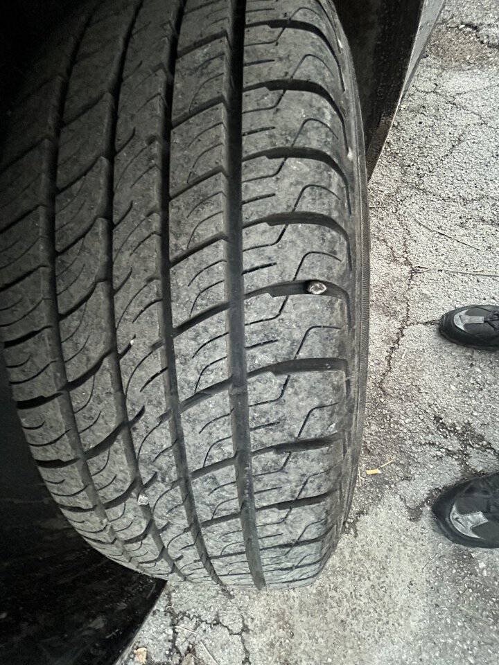 Used 2005 Dodge Magnum R/T w/ Convenience Group II RWD image 17
