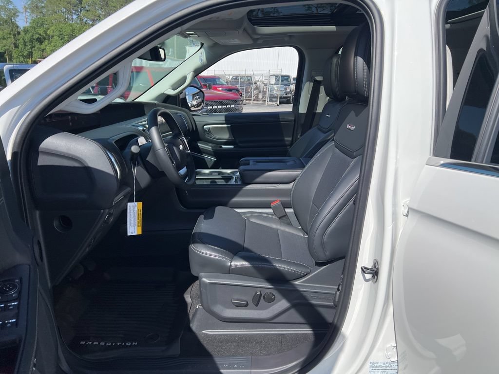 New 2026 Ford Expedition Max Platinum w/ Driver's Package AWD/4WD image 12