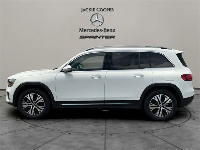 New 2025 Mercedes-Benz GLB 250 image 2