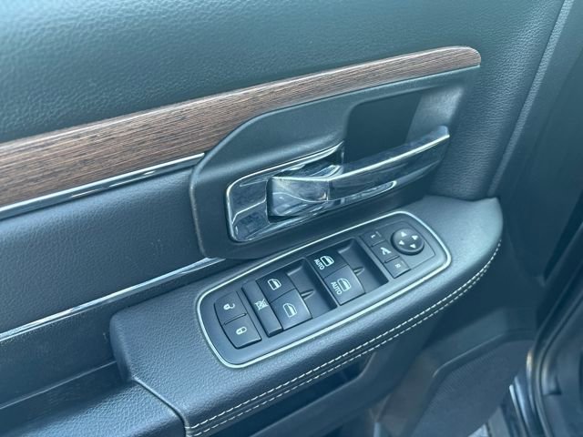 Used 2017 RAM 1500 Laramie image 19