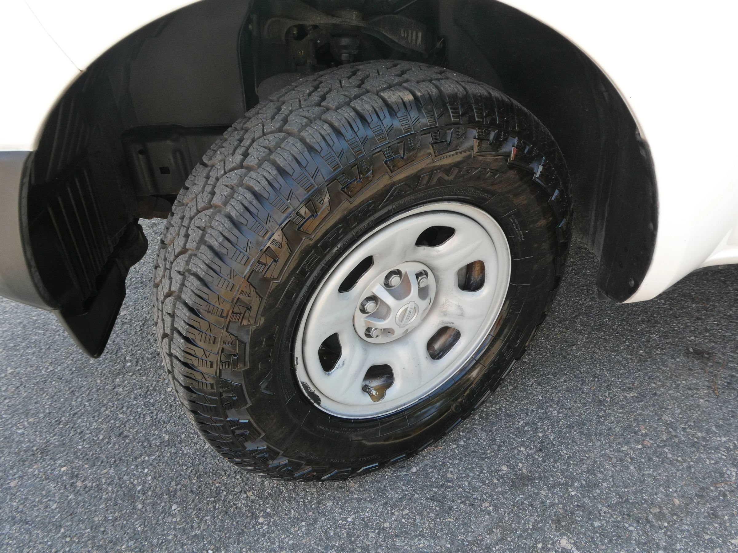 Used 2007 Nissan Frontier XE w/ Preferred Pkg RWD image 28