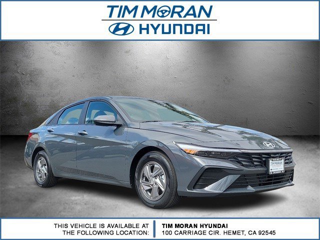 New 2025 Hyundai Elantra SE